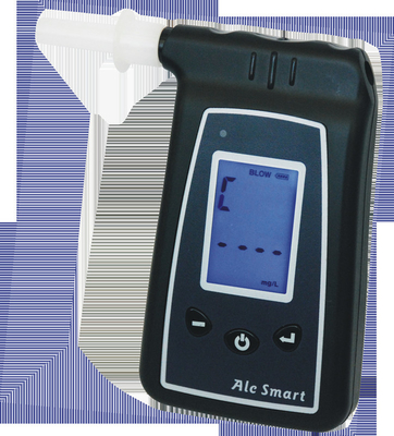 3xAAA Batteries 0.250mg/L  Breath Alcohol Tester Electrochemical Fuel Cell Breathalyzer